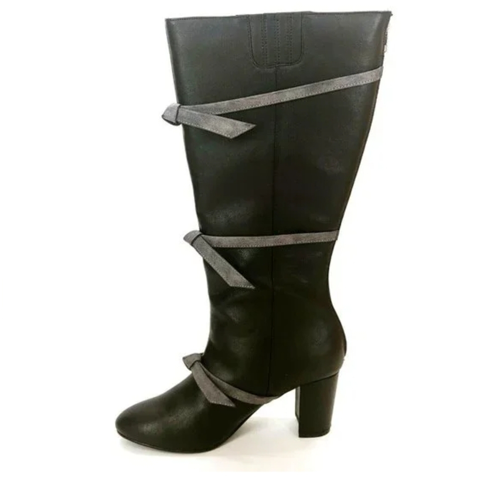 Chic Black Knee-High Boots with Gray Bow Accents